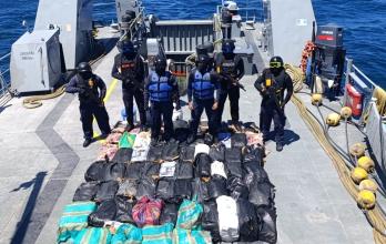 Las Fuerzas Armadas informaron sobre la aprehensión de una embarcación con siete tripulantes durante un patrullaje en Galápagos.