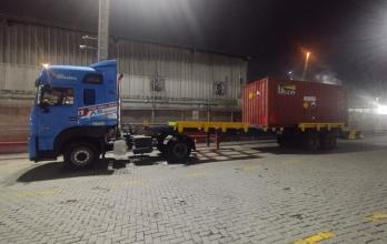 En el interior se encontraron cuatro sacos de yute que contenían 197 paquetes tipo ladrillo.