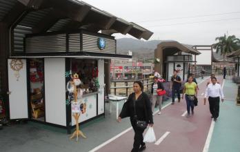 quioscos en pasos peatonales