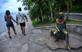 estatua de la fallecida actriz francesa Brigitte Bardot