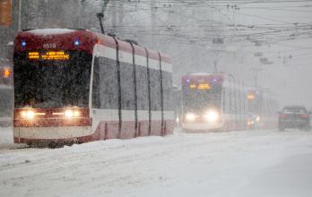 tranvías que transitan por el centro de Toronto