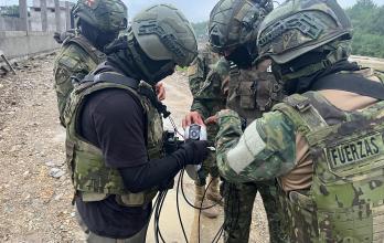 Entre el material incautado se encontraron cinco armas de fuego y 126 municiones