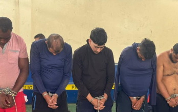 Fuerzas Armadas aprehendieron a cinco presuntos delincuentes de nacionalidad colombiana.