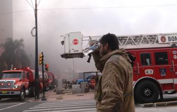 bombero en incendio del Multicomercio