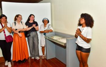 DEPORTADOS Y DESPLAZADOS