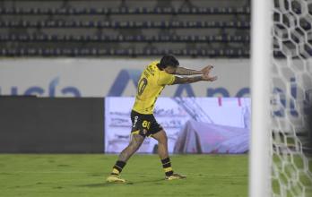 El Toto Nuñez de Barcelona SC y su gol ante Aucas en la Noche Amarilla.