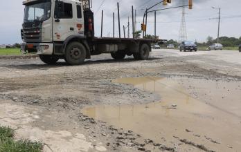 vehículos pesados provocan baches en La Joya
