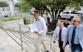 UNE presenta demanda de inconstitucionalidad con la ley de los GAD en la Corte Constitucional.