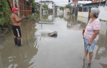 calle inundada en Milagro