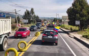marcha en Tulcán por aranceles a Colombia