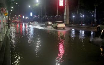 Acumulación de agua en avenida Malecón