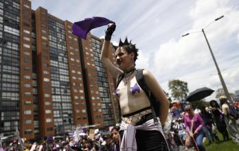 persona se manifiesta en Bogotá