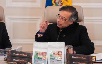 El presidente de Colombia Gustavo Pero habló de una bomba sin estallar en la frontera.