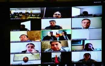 El alcalde de Guayaquil, Aquiles Álvarez, apareció con su abogado desde la cárcel del Encuentro para la reinstalación de la audiencia de juicio del caso Triple A.