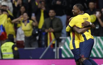 John Yeboah festeja el gol anotado para Ecuador en el amistoso ante Marruecos.