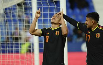 Perú empieza a ilusionarse con un nombre que irrumpe con fuerza en su nuevo proceso: Jairo Vélez. El mediocampista nacido en El Carmen, Manabí, y nacionalizado peruano en 2024, tuvo un estreno soñado con la Blanquirroja al marcar dos goles en el empate 2-