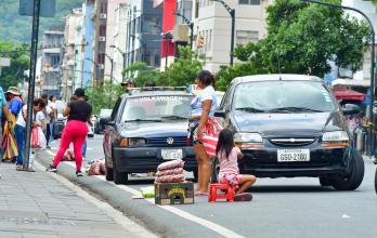 COMERCIO INFORMAL GUAYAQUIL