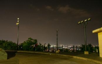 luminarias apagadas en el cerro del Carmen