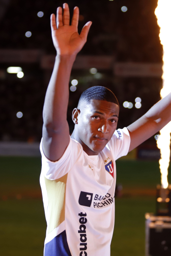 Liga de Quito, Noche Blanca, Carlos Gruezo, refuerzo