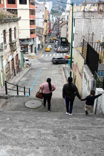 ESCALINATAS ABANDONAD (14550535)