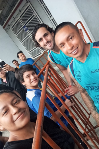 Hinchas Ecuador