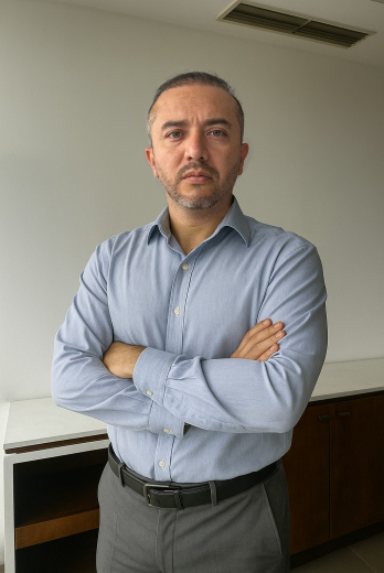 Alexander Pesántez experto en seguridad.