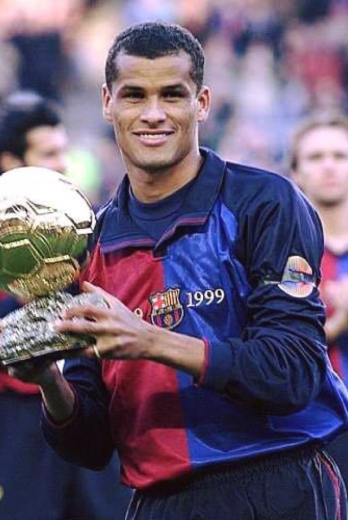 Rivaldo uno de los mejores jugadores del mundo.