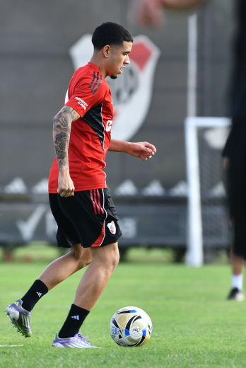 kendry páez river plate