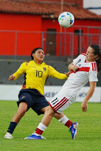 Mary Guerra, la número 10 de la Tri, abrió el camino del triunfo con su gol ante Perú.