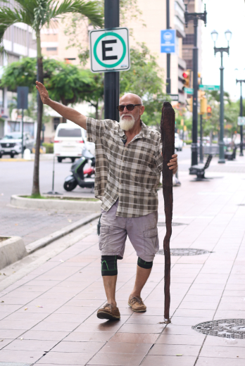 Luis Alberto Rivas como Maestro Roshi en Guayaquil