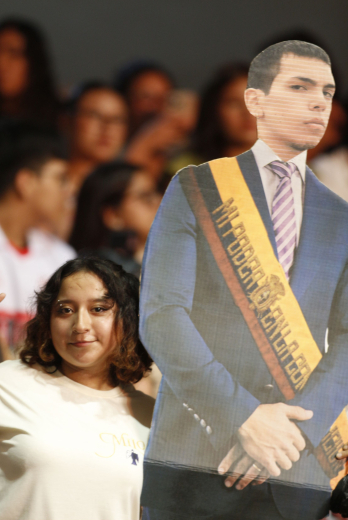 Los fanáticos de Milo J gritaron 