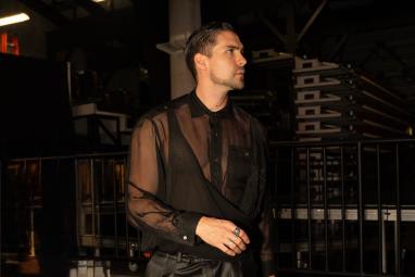 Johann Vera en la alfombra roja de Premio Lo Nuestro