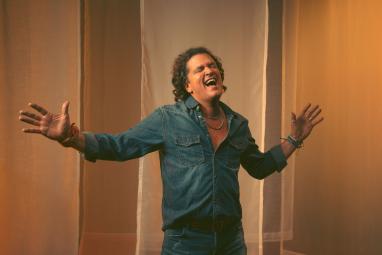 Carlos Vives prepara su nuevo disco.