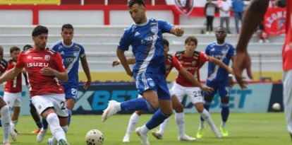 Emelec remontó en casa de Leones FC.