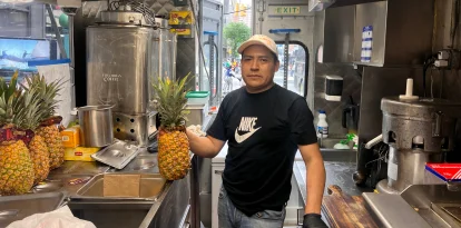 César Pérez, migrante ecuatoriano que ocupa un 'food truck' en EE. UU.