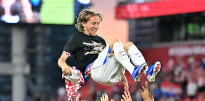 Mundial 2026: Luka Modric, celebrado por su carrera con Croacia.