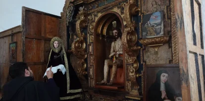 El Monasterio de Santa Clara, con más de 430 años de historia, resguarda obras de la Escuela Quiteña y espacios que permanecen activos hasta la actualidad.