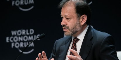 Economista y catedrático universitario. Lideró la comisión para la reforma del sistema de pensiones del IESS.