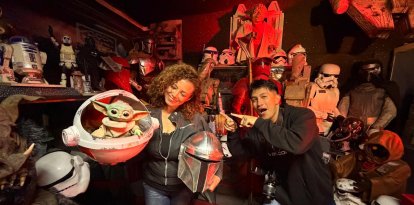 Más de 60 personajes de Star Wars forman parte de esta experiencia que transporta a los visitantes a una galaxia muy lejana.