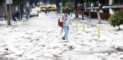 Solo de la av. Colón se retiraron 400 metros cúbicos, es decir 50 volquetas de granizo.