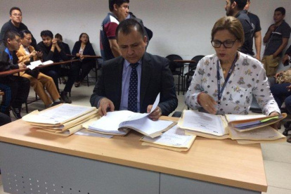 El juez Guerra dictó prisión preventiva para 27 investigados y medidas cautelares para otros seis.