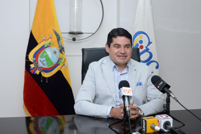 Luego de 11 horas de audiencia, el juez Marcos Guerra, dictó este viernes 29 prisión preventiva contra Tuárez.