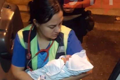 Médicos y paramédicos del Ministerio de Salud constataron que la niña se encontraba estable.