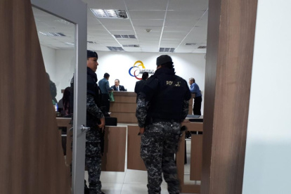 La diligencia se reisntaló a las 14:30 para continuar con la fundamentación del recurso de apelación.