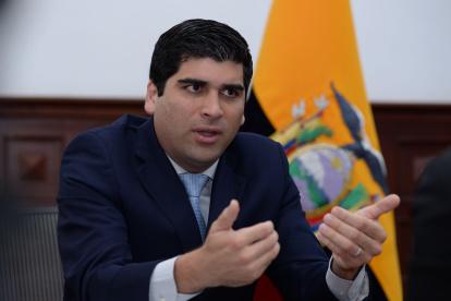 Recorrido. El vicepresidente Otto Sonnenholzner es ahora la cara más visible del Gobierno en el territorio.