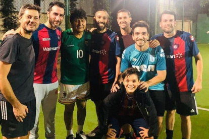 El partido fue organizado en la noche del domingo en un centro deportivo de Buenos Aires.