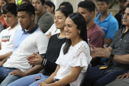 María Eduarda Fuentes durante las elecciones entre los deportistas de Guayas.