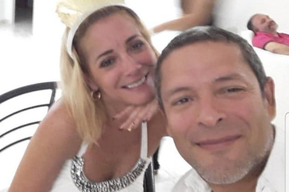 La presentadora con Efrén Avilés