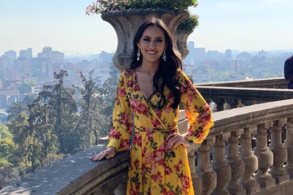 Velarde tiene 23 años y es arquitecta de profesión.