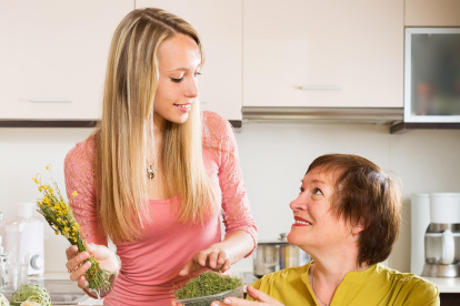 Alguien adulto puede ser consejero para un joven. Con sus experiencias puede ayudarle a resolver problemas.